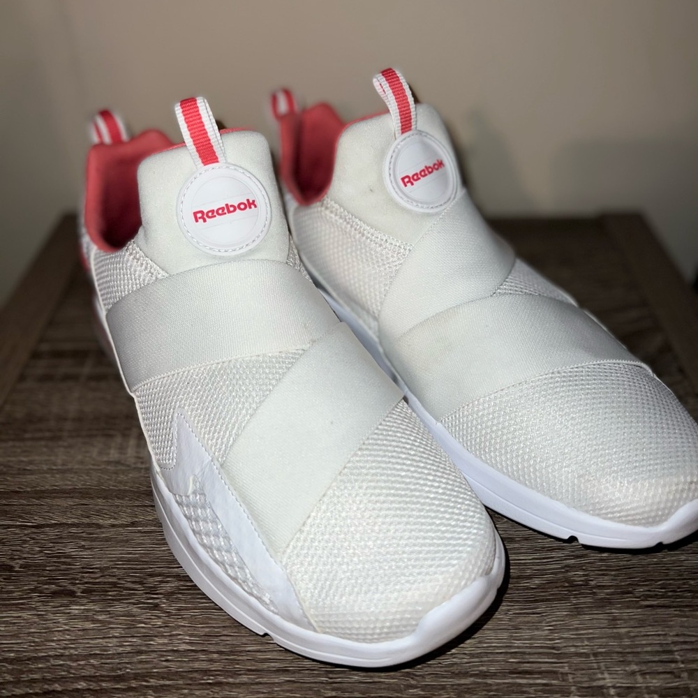 ❌SOLD Reebok White and Pink Slip on Sneaker